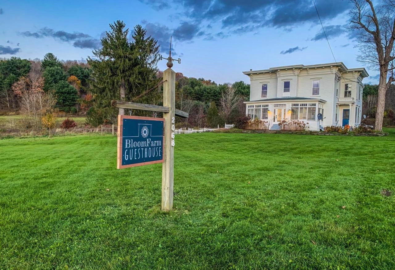 Bloom Farm Guesthouse Mount Vision ภายนอก รูปภาพ